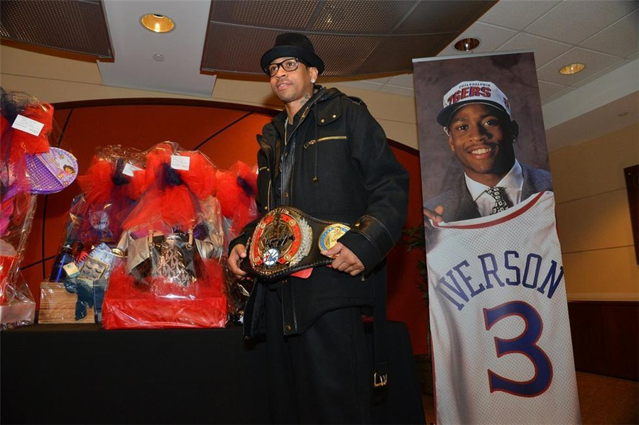 对抗训练更 对抗训练更