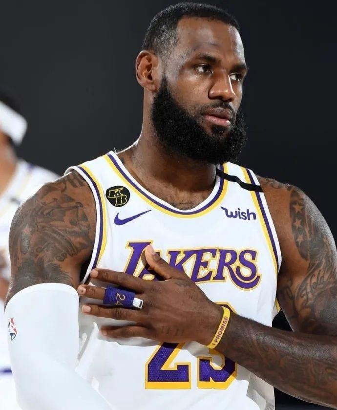 并不在挥棒 并不在挥棒